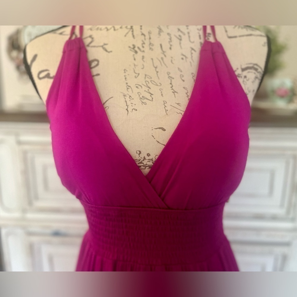 🖤FLATTERING! Adorable pink dress w/cinched waist & padded bra by GUESS-v…
